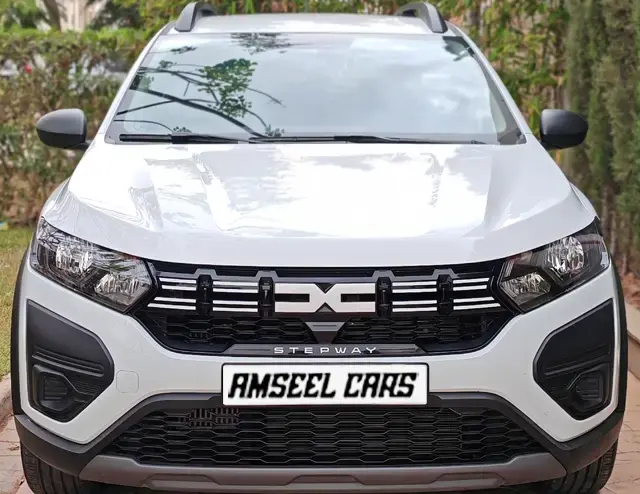 Stepway location voiture Agadir (SUV compact) | Crossover polyvalent et confortable, la Dacia Sandero Stepway TCe 90 X-Tronic (bo… Dacia Sandero Stepway TCe 90 X-Tronic 2025 (SUV compact), vue avant · Agadir, Maroc · AmseelCars