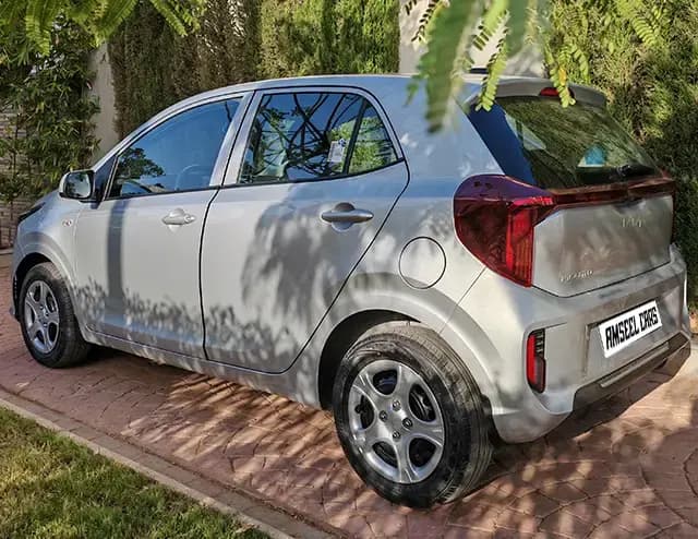 Kia Kia Picanto 2025 · vue latérale · Louer à Agadir | AmseelCars · SUV Kia Kia Picanto 2025 (SUV), vue latérale, location voiture · Agadir, Maroc