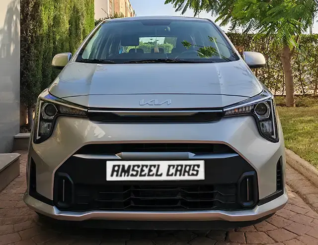 Kia Kia Picanto 2025 · vue avant · Louer à Agadir | AmseelCars · SUV Kia Kia Picanto 2025 (SUV), vue avant, location voiture · Agadir, Maroc · AmseelCars