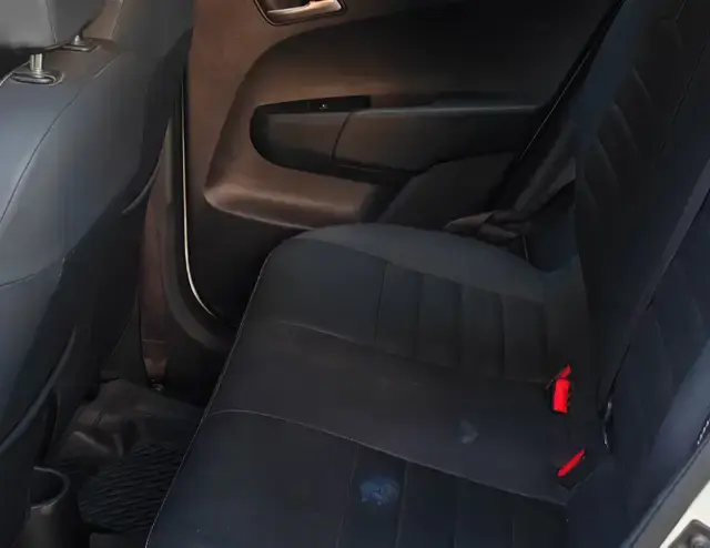 Kia Kia Picanto 2025 · vue latérale · Louer à Agadir | AmseelCars · SUV Kia Kia Picanto 2025 (SUV), vue latérale, location voiture · Agadir, Maroc